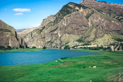 A lake of Balochistan
Balochistan green landscape 
بلوچستان سر سبریں ندارک
اے ندارگ بلوچستان یک سر سبزیں کوہانی میان ءَ وشیں آپ ءِ کور انت ۔ 
