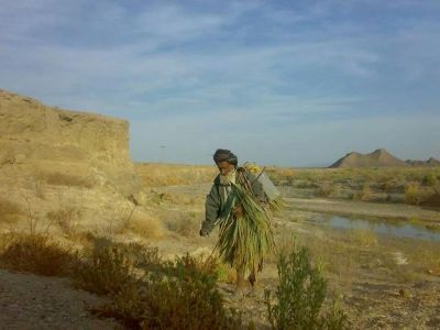 Baloch People
بلوچ راج
بلوچ راج وتی وس و اک ء مدام جہد کنت کہ دگرے مہتاج یا چمدار مہ بیت ۔ ادا پیر مرد پیش بر اتگ  بڈا بستگ انت ۔ کہ ایشاں ستی لوگ ء بارت کہ اشان چہ ساد ، پات ، تگرد، سپت، دگہ بازیں چیر؛ے جوڑ کت کنت ایشاں بہا کنت وتی زند ءَ ہمے وڑا گوازین انت ۔ 
