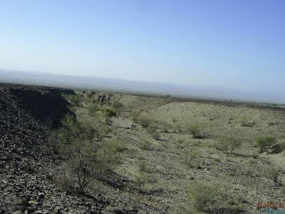 A look of Kech Balochistan
ندارگ
بلوچستان ء اے وڈیں ندارگ بے ھساب انت - بلے کس ایشاں کیمرہ ء چمّاں نیاریت - ادا کُہکورِیے کسانیں شیپ ء گوں سُورمگیں ڈل و ڈوکاں، چگرد و کسانیں درچک و داراں ڈولدار گندگ آہگاں انت
