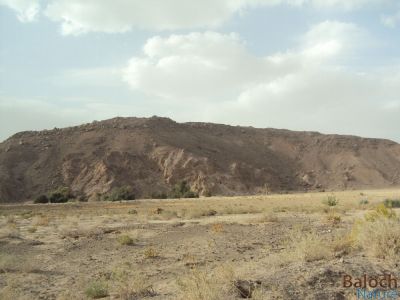 Mount
Koh
کوہ
بلوچستان بہ بیت او کوہ مہ بیت ، چوش بوت نا کنت - اے یک مات بند ء کہ ڈگارانی دلبند ء مک انت

