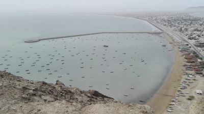 Gwadar landscape
Gwadar east  bay
گوادر ء پدی زر
اے ندارگ چہ باتیل کوہ سرا چے گپتگ کہ گوادرے تیاب دپ پدر کتگ ۔ 
