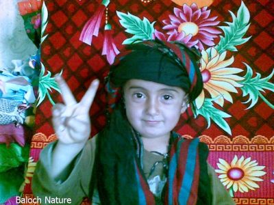 Baloch Boy
بلوچ زادگ
Baloch zadag
بلوچ زھگ پچیں چماں واب گندگا انت کہ بلوچاں کٹ اتگ ۔اے وڑیں ھزاراں زھگ است کہ انچیں واب گند انت ، بلے اشیے پیلہ کنگ ءَ کسے است؟
